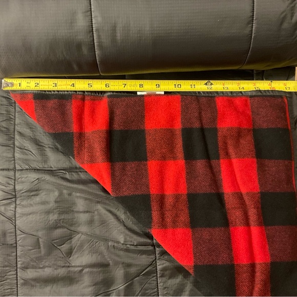 New Smartwool Wool + Polyester Blanket - Picture 8 of 11